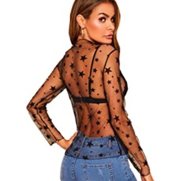Tops - 🤩 NWOT Mesh Stretch Star Top🤩
